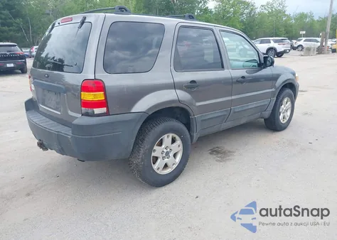 2005 Ford Escape Xlt z USA, uszkodzony, nr VIN 1FMYU93185DA12392